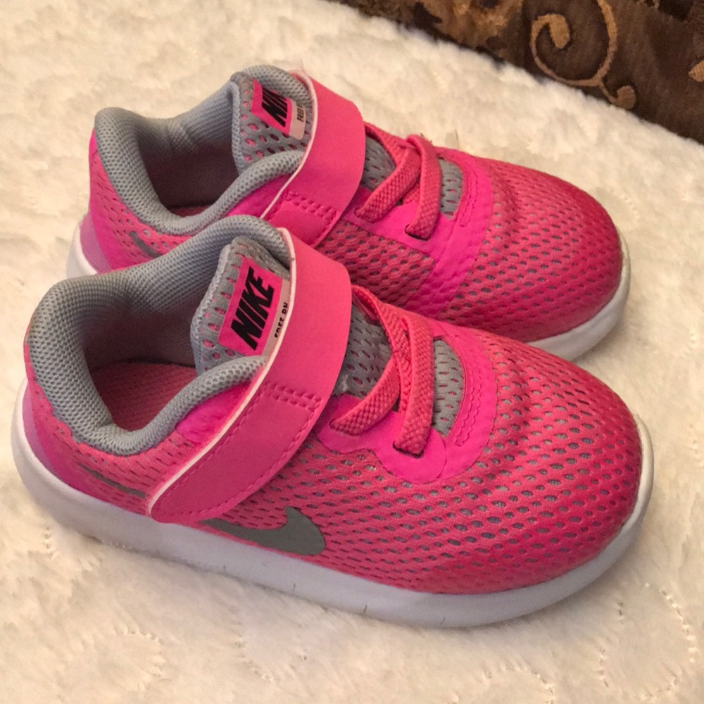 🌸Girls Nike Free Run🌸